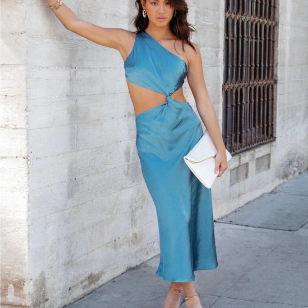 Elegant midi dresss
